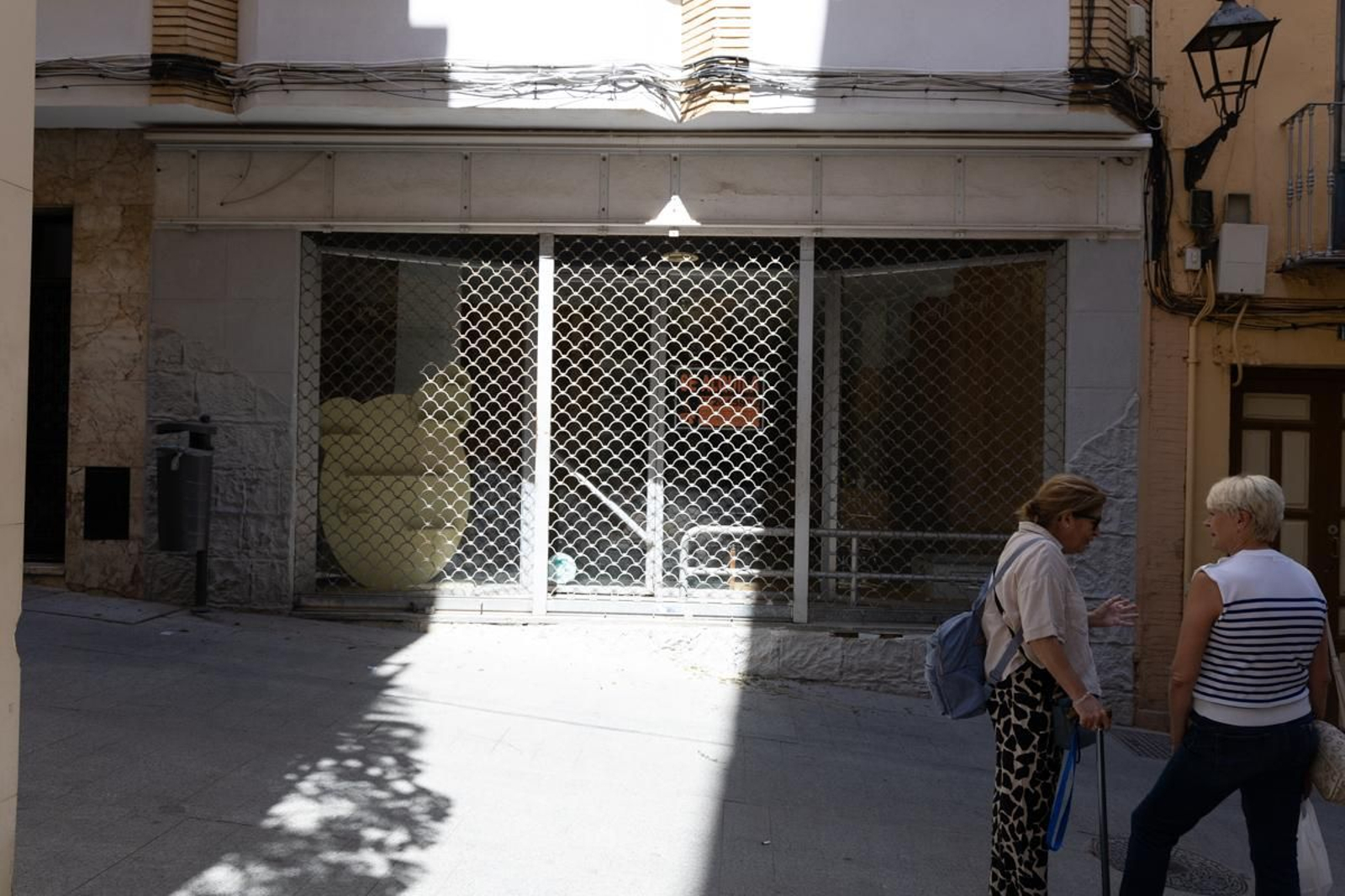 Locales vacíos en el centro de Jaén, en imágenes