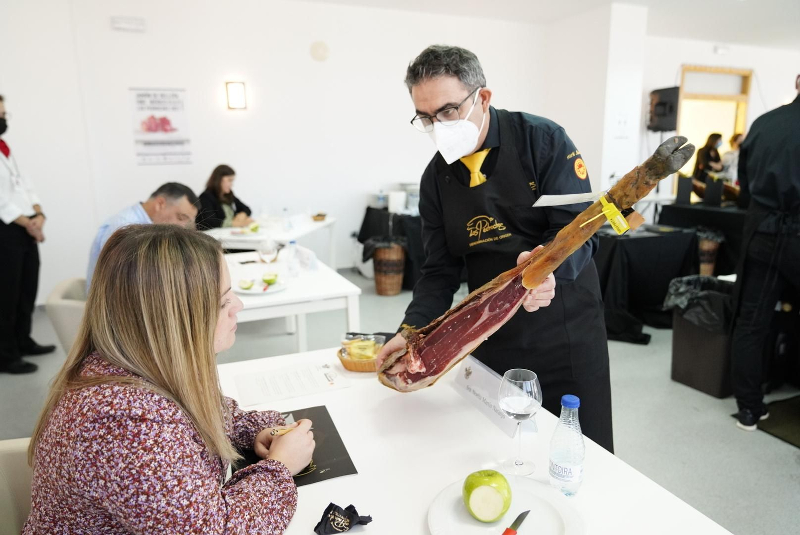 El inicio de la Feria del Jamón de Villanueva de Córdoba, en fotografías