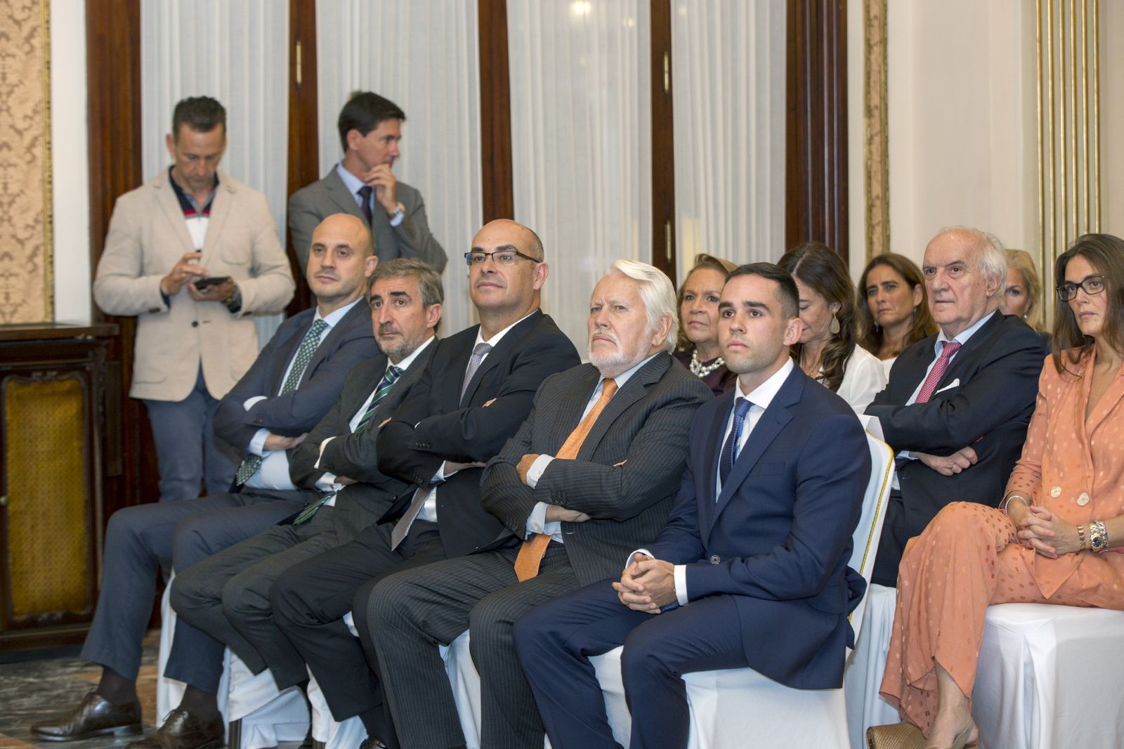 Las imágenes de la entrega de la Beca Manuel Olivencia