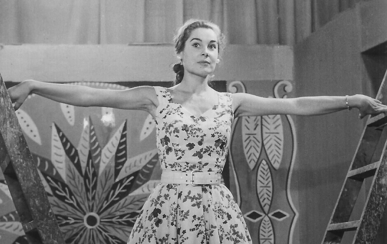 La fallecida presentadora y actriz sevillana Laura Valenzuela, el primer rostro que se hizo famoso gracias a TVE La fallecida presentadora y actriz sevillana Laura Valenzuela, el primer rostro que se hizo famoso gracias a TVE