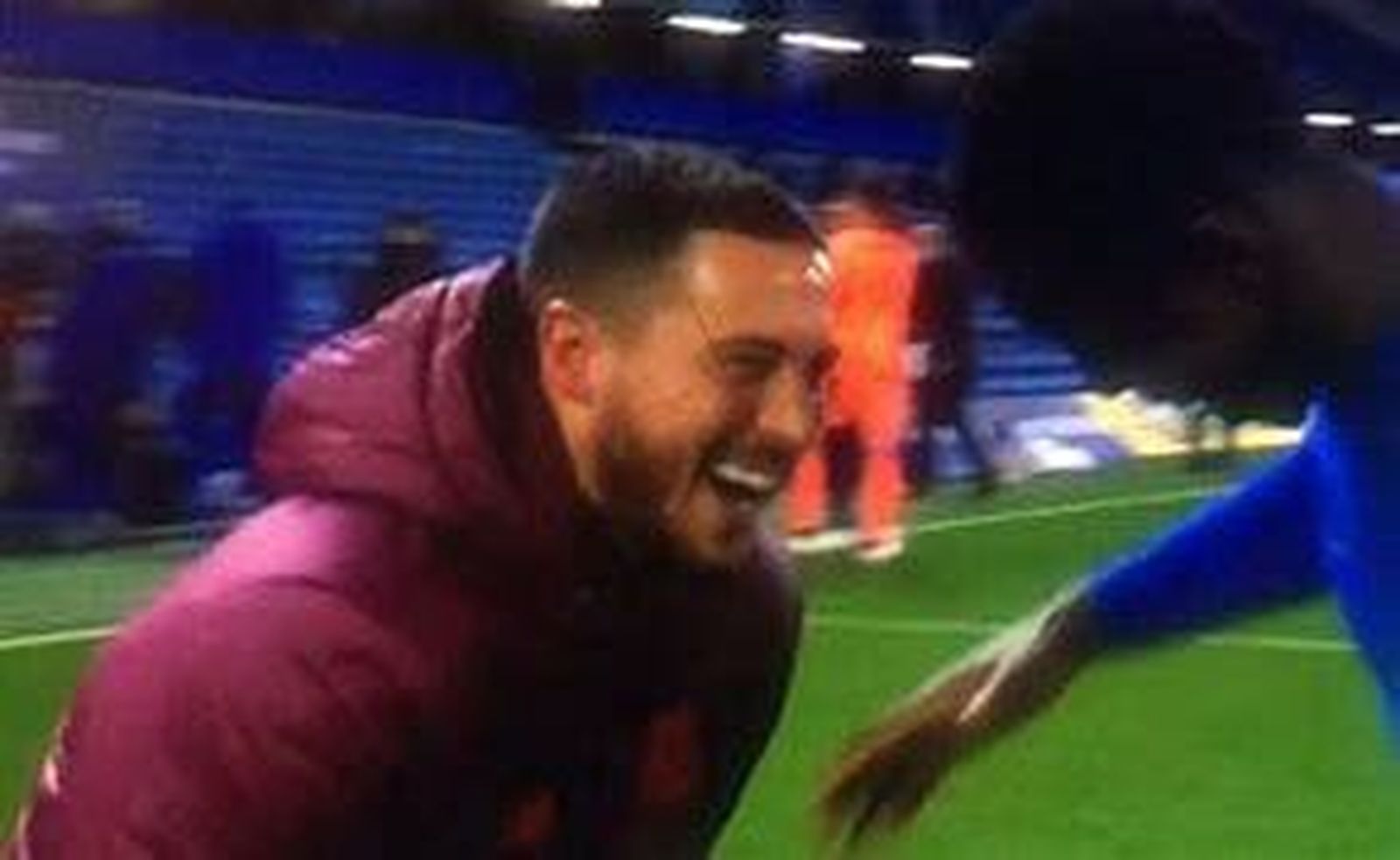 Hazard se ríe con sus ex compañeros