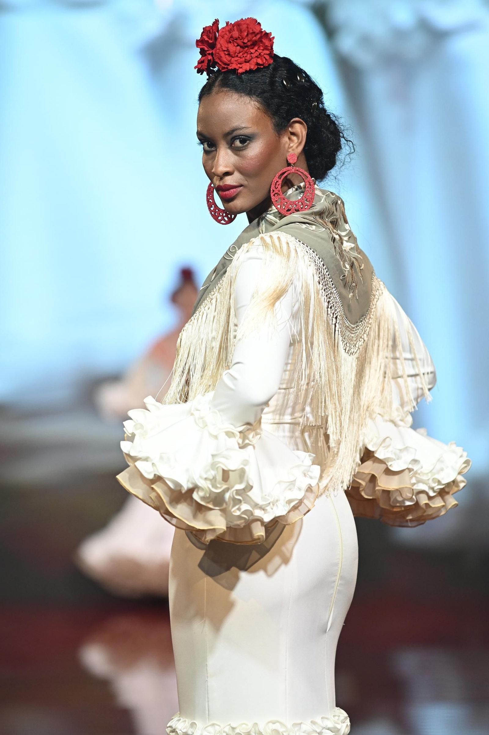 Huelva Flamenca 2025: Desfile De Lunares y Volantes