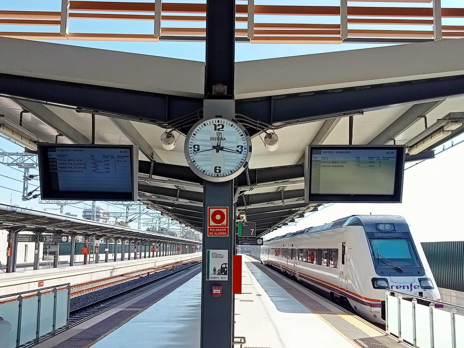 Estación de Huelva en la mañana de hoy.