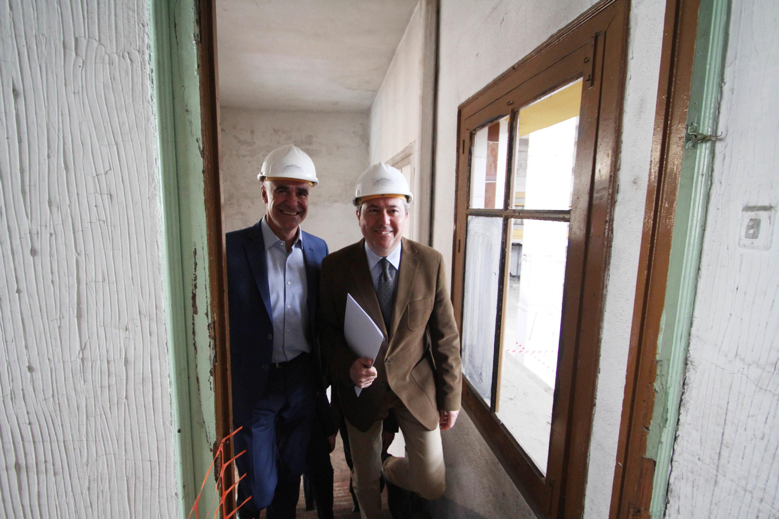 La visita del alcalde a las obras del Mercado Puerta de la Carne, en imágenes