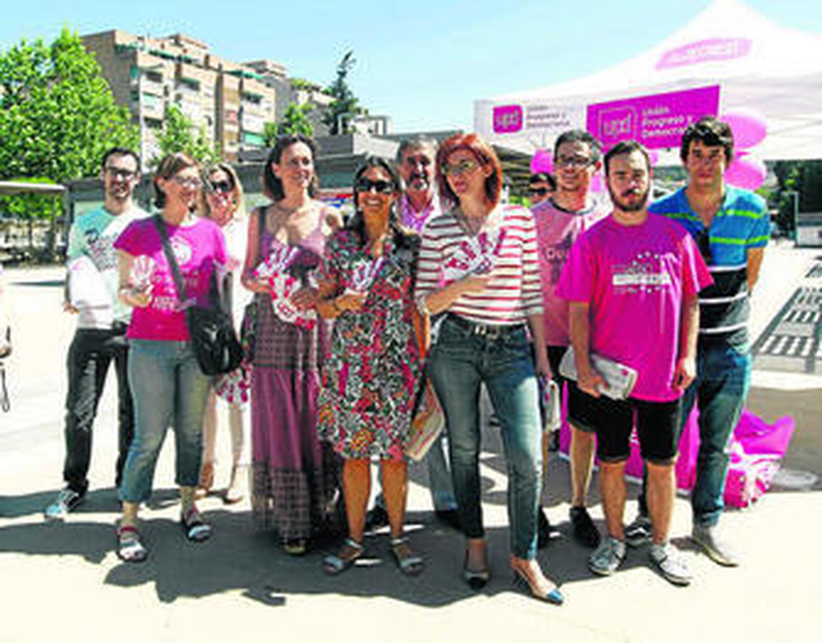Maite Pagazaurtundúa apoyó ayer en Granada a la candidata Mayte Olalla.