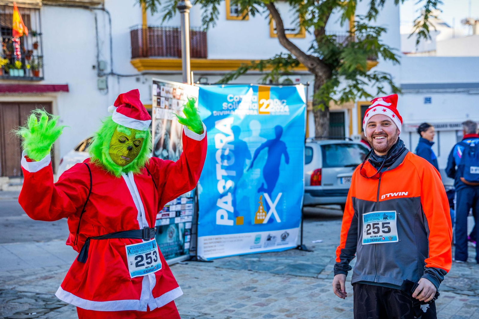 Gran ambiente en la Carrera Solidaria de la Divina Pastora en San Fernando