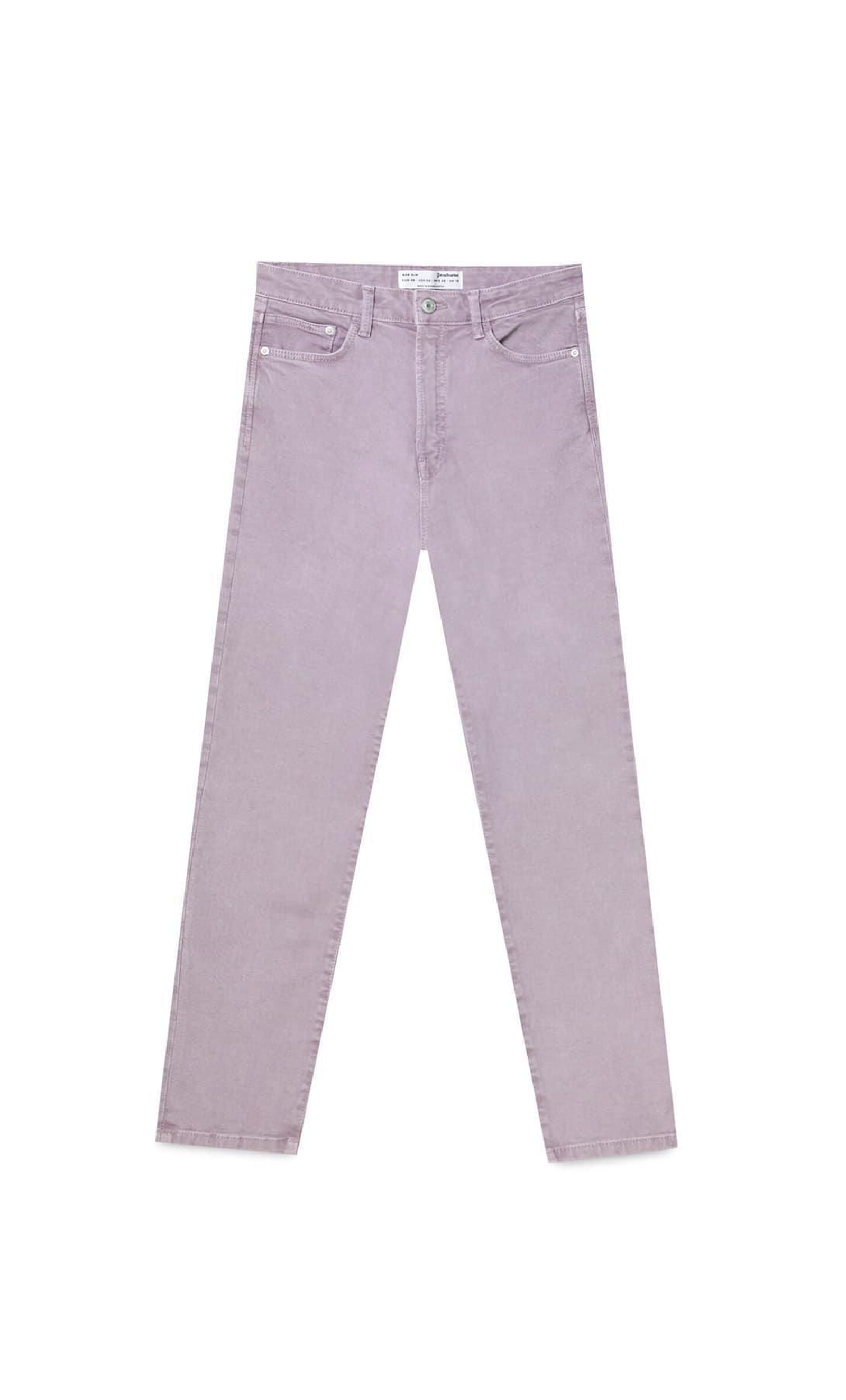 Pantalones de Stradivarius.