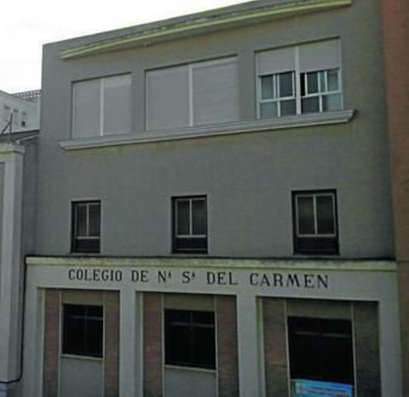 Fachada del colegio Nuestra Señora del Carmen.