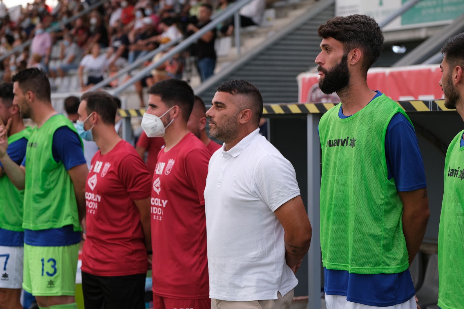 Emilio Fajardo, durante el minuto de silencio que se guardó en memoria de la madre de Juan Pedro Ramos.