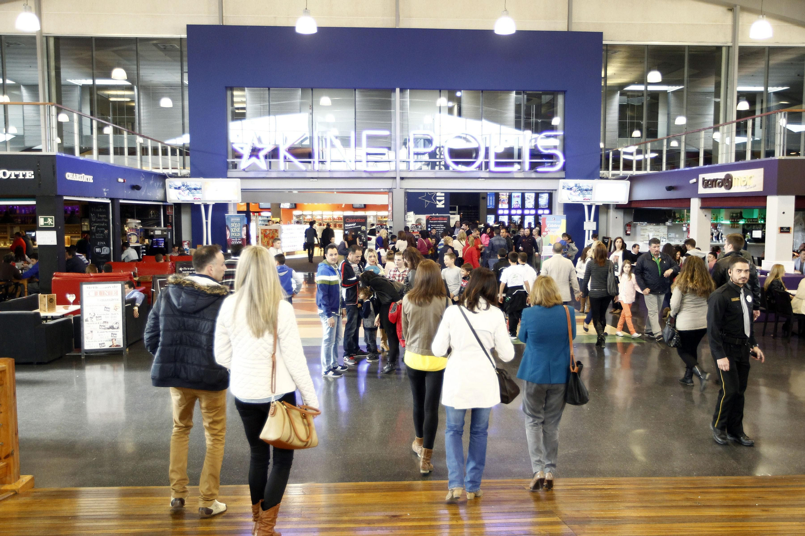 Sólo dos cines en Granada aplican la bajada del IVA cultural en sus entradas