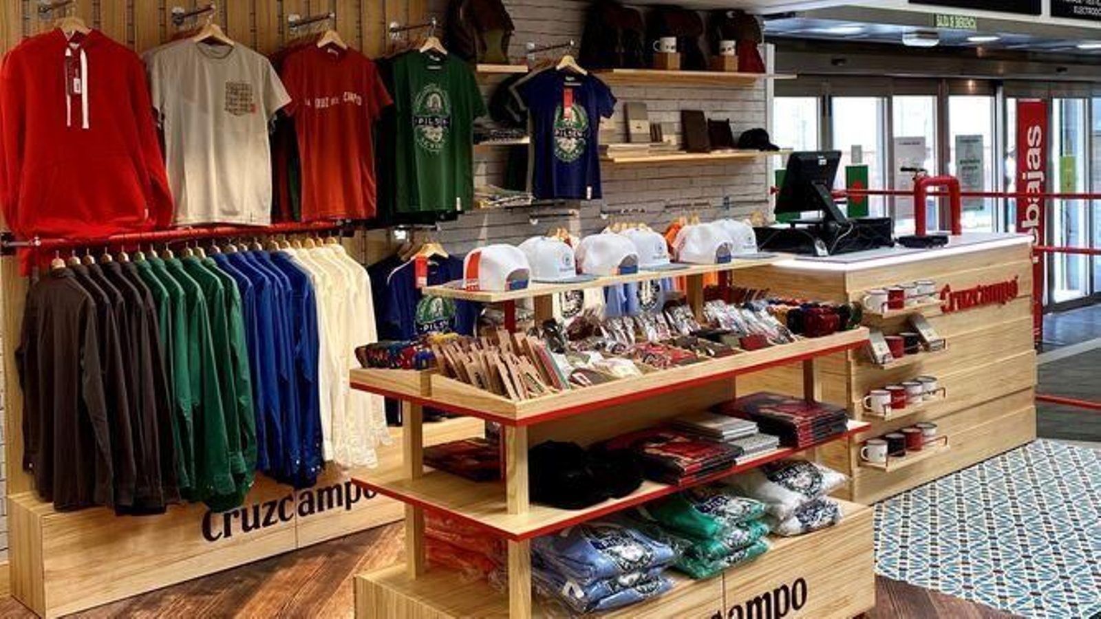 Espacio de Cruzcampo en El Corte Inglés del Duque.