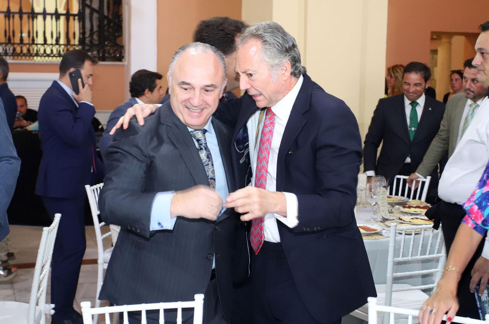 Imágenes de la recepción a los invitados a la gala de los Onubenses del Año