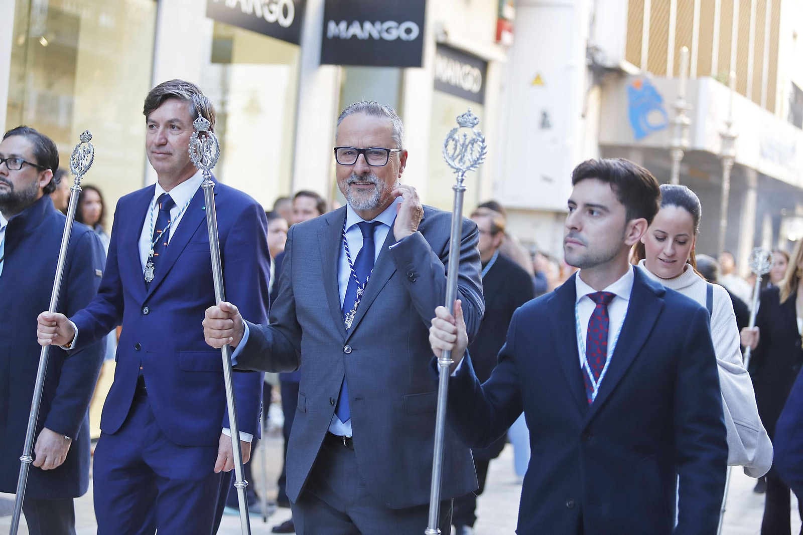 Imágenes de la procesión de la Purísima Concepción por las calles del el centro