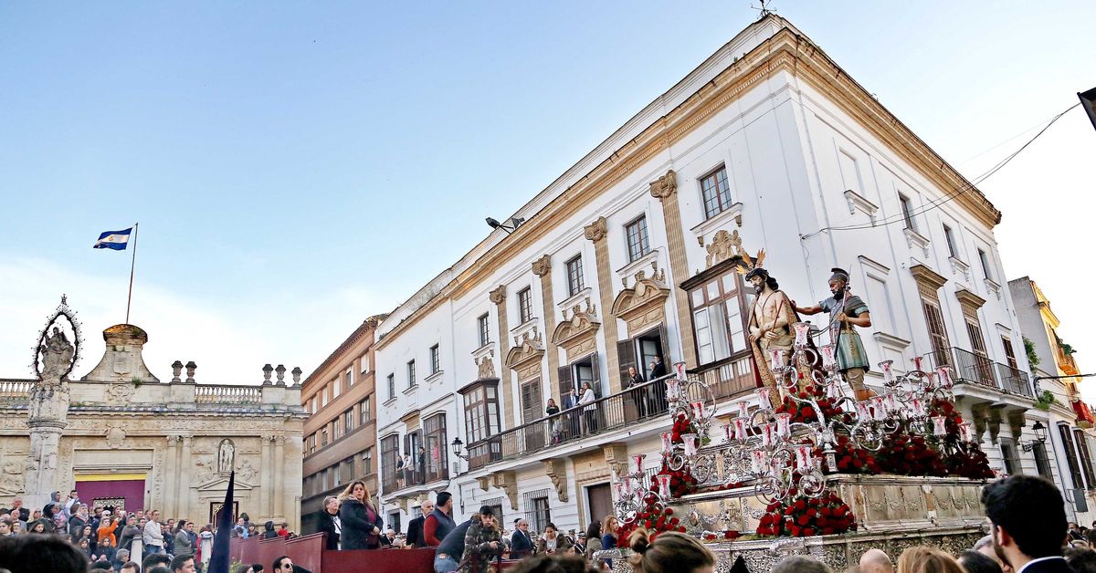 Horarios e itinerarios del Jueves Santo en Jerez | Semana Santa 2022