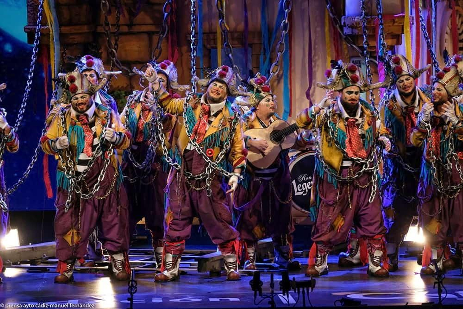 Kike Remolino y su comparsa ‘Los Encaidenaos’ llegan al Centro Cultural de Adra este sábado