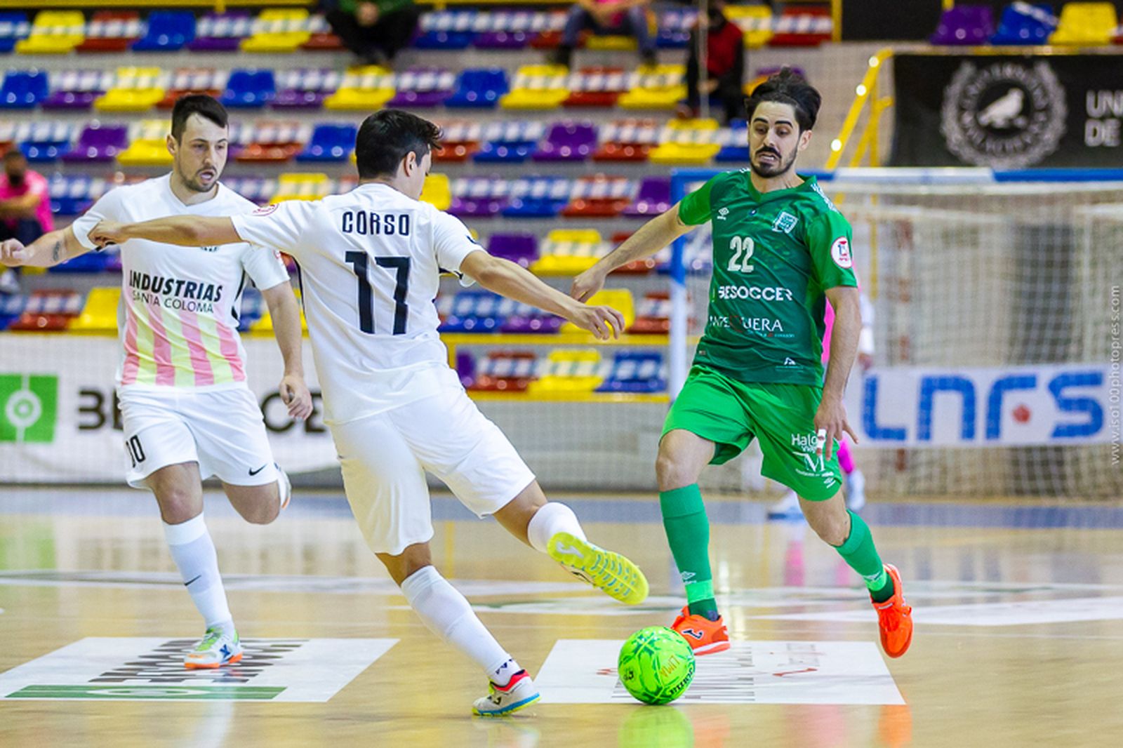 Raúl Canto, en un lance del partido en el Fernando Argüelles.