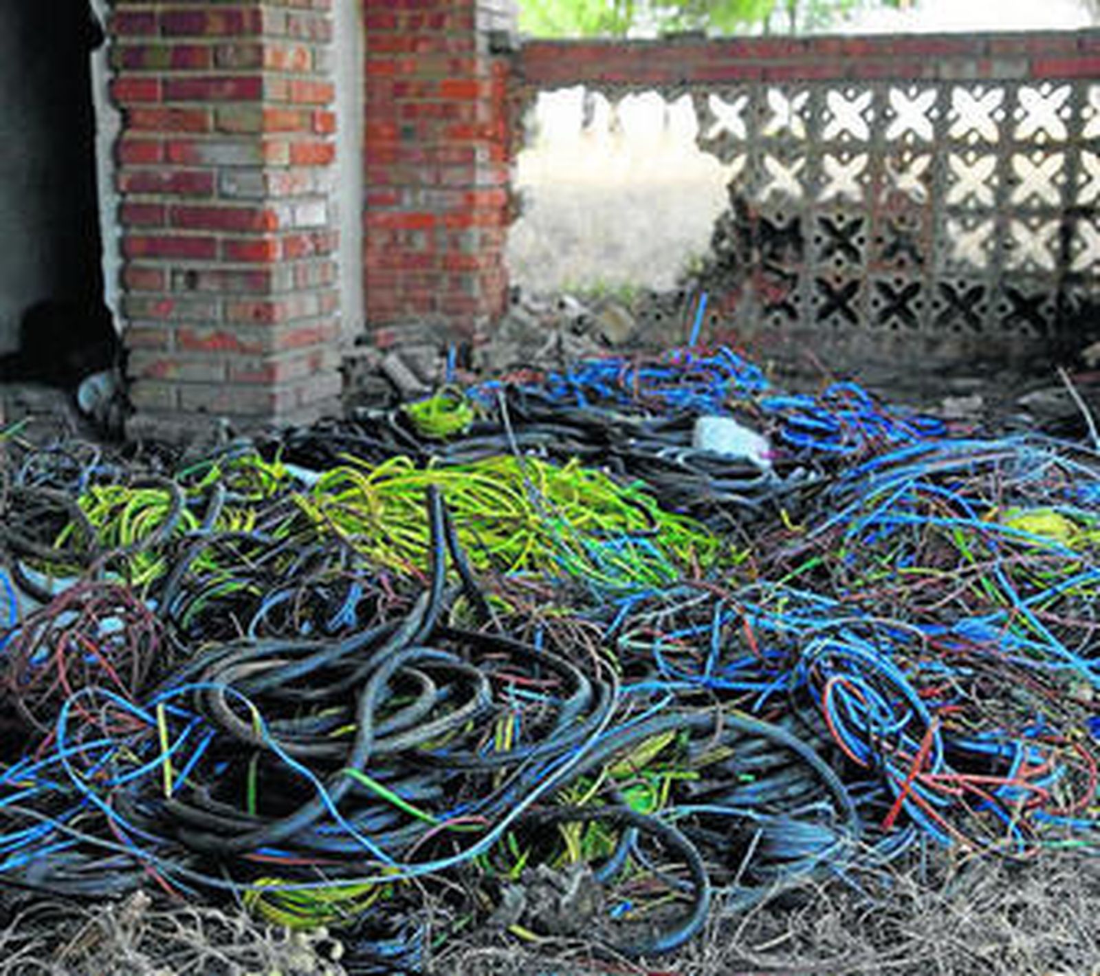 El material que encontró la Guardia Civil en la Hacienda Maragato.