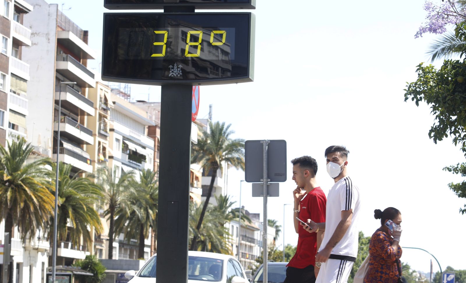 El primer día con mascarilla obligatoria en Córdoba, en fotografías