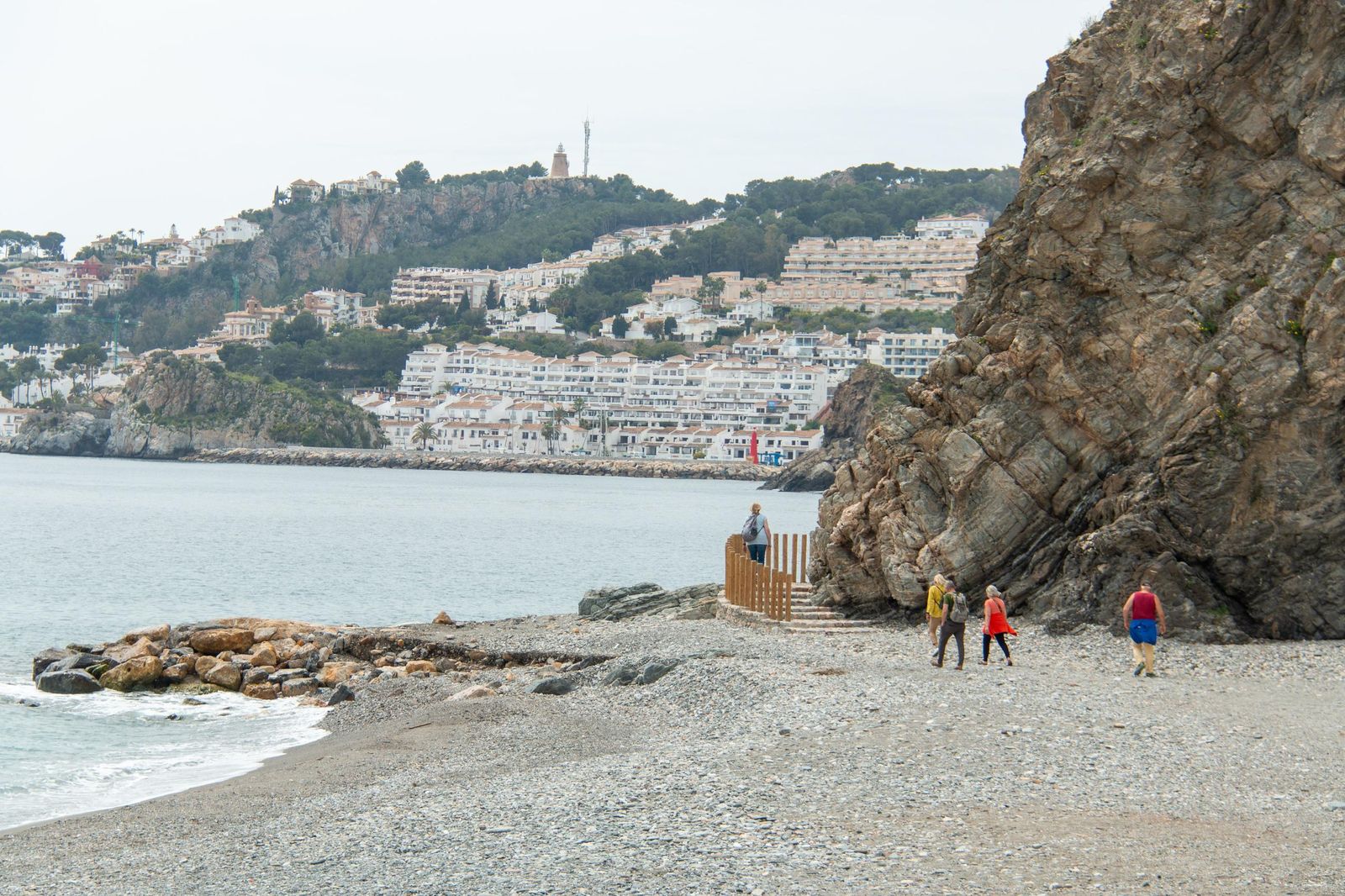 Así están las playas de Granada a pocos días de la Semana Santa