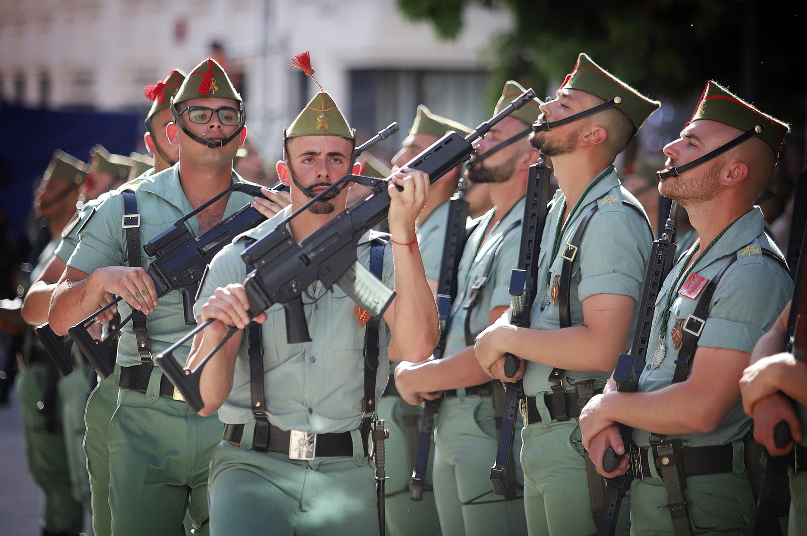 Sábado de Pasión: Imágenes de La Legión con el Cristo de la Vera+Cruz