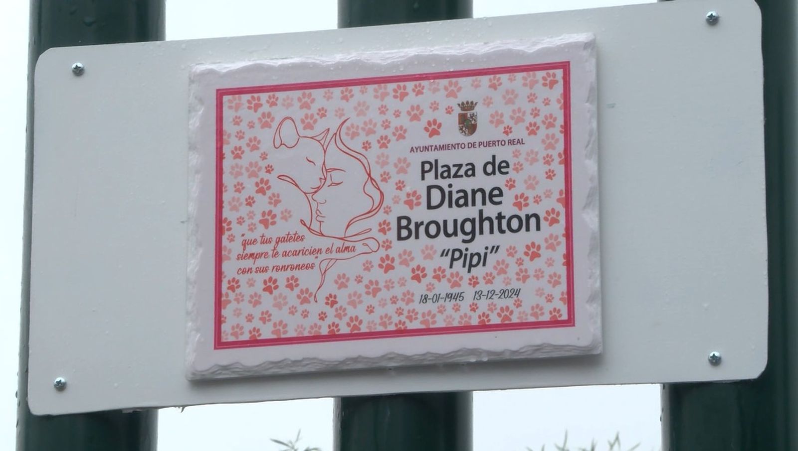 Placa que da nombre a la Plaza de Diane