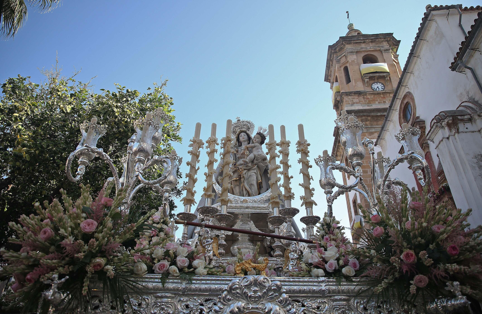 La Magna Mariana de Algeciras por la Plaza Alta, en imágenes