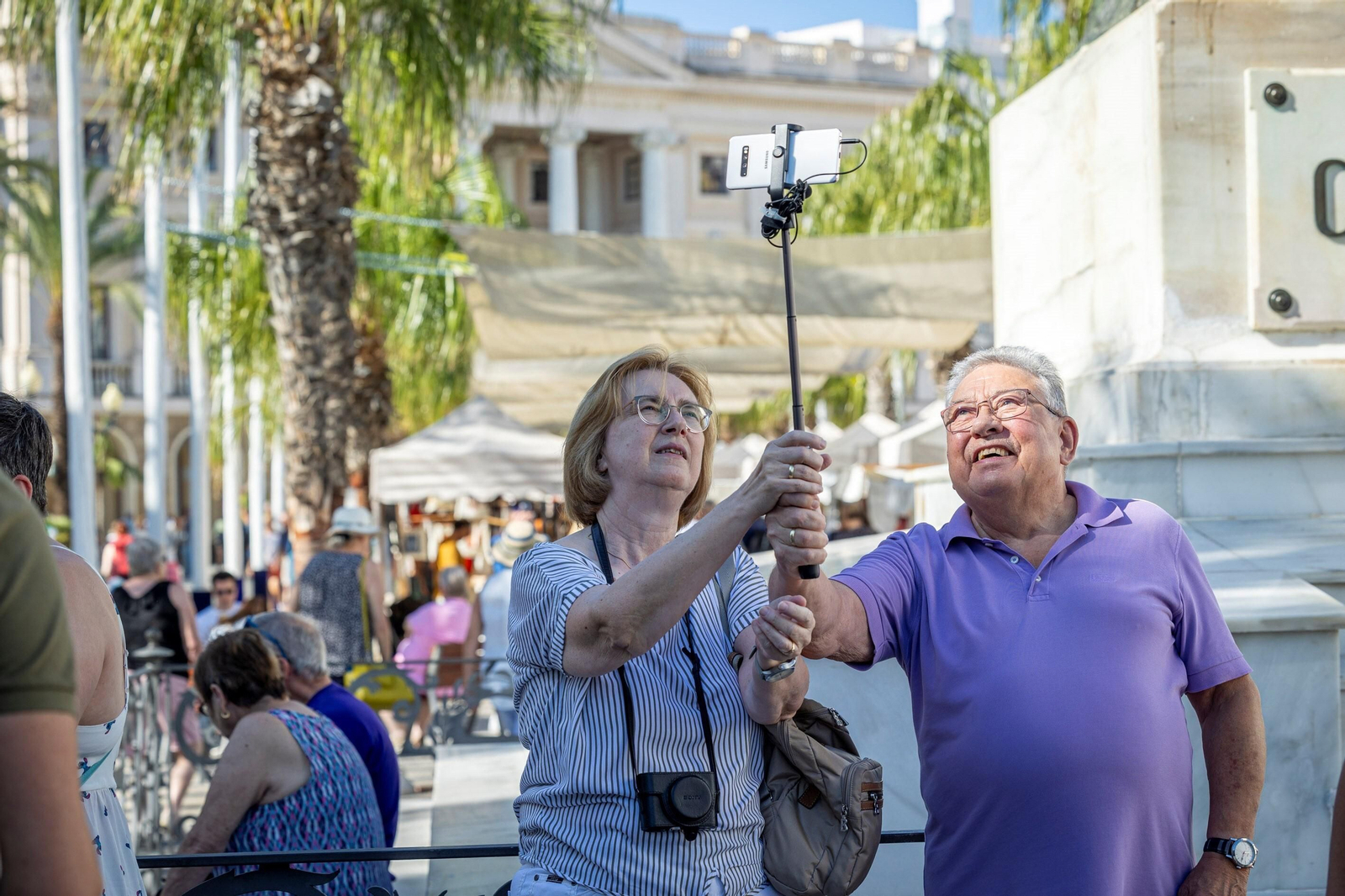 Imágenes de Cádiz con los turistas llegados a Cádiz a bordo de cinco cruceros