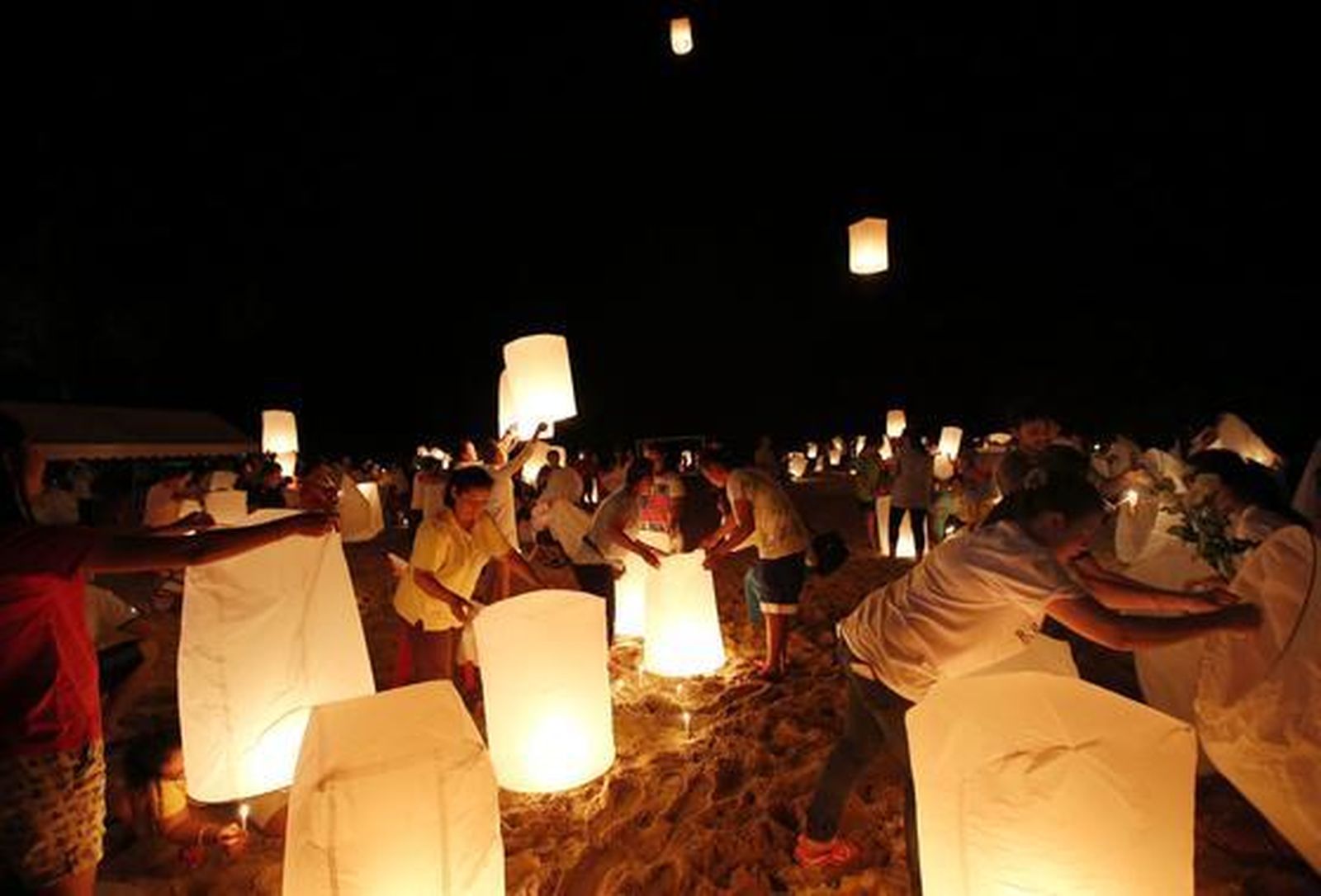 Miles de personas en toda Asia recuerdan a las víctimas del tsunami de 2004