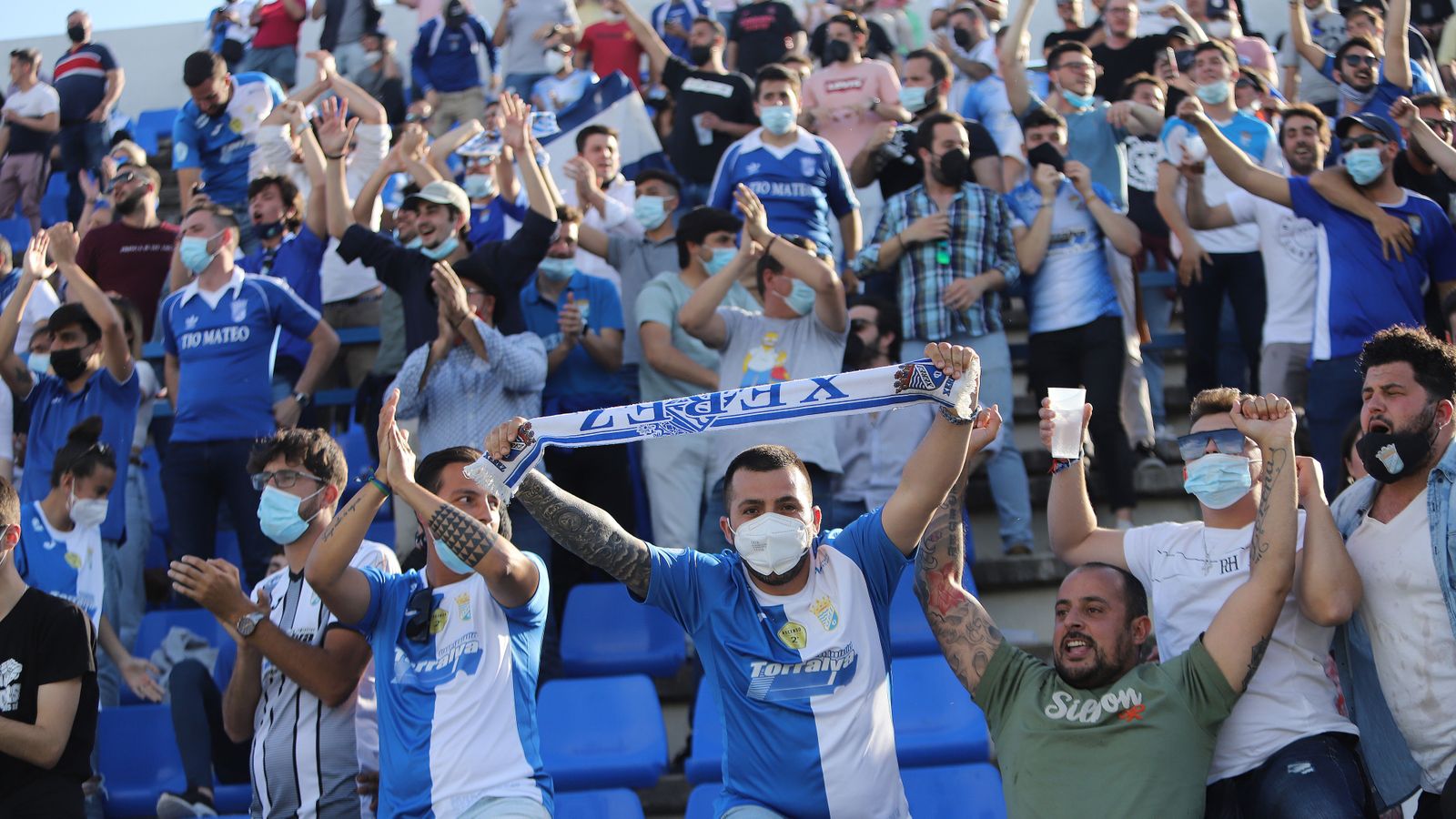 Imágenes del Xerez CD contra el Puente Genil en la Juventud