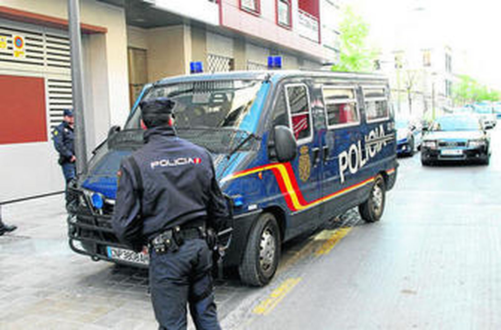 Despliegue policial en una macrooperación con 17 detenidos y más de 20 registros