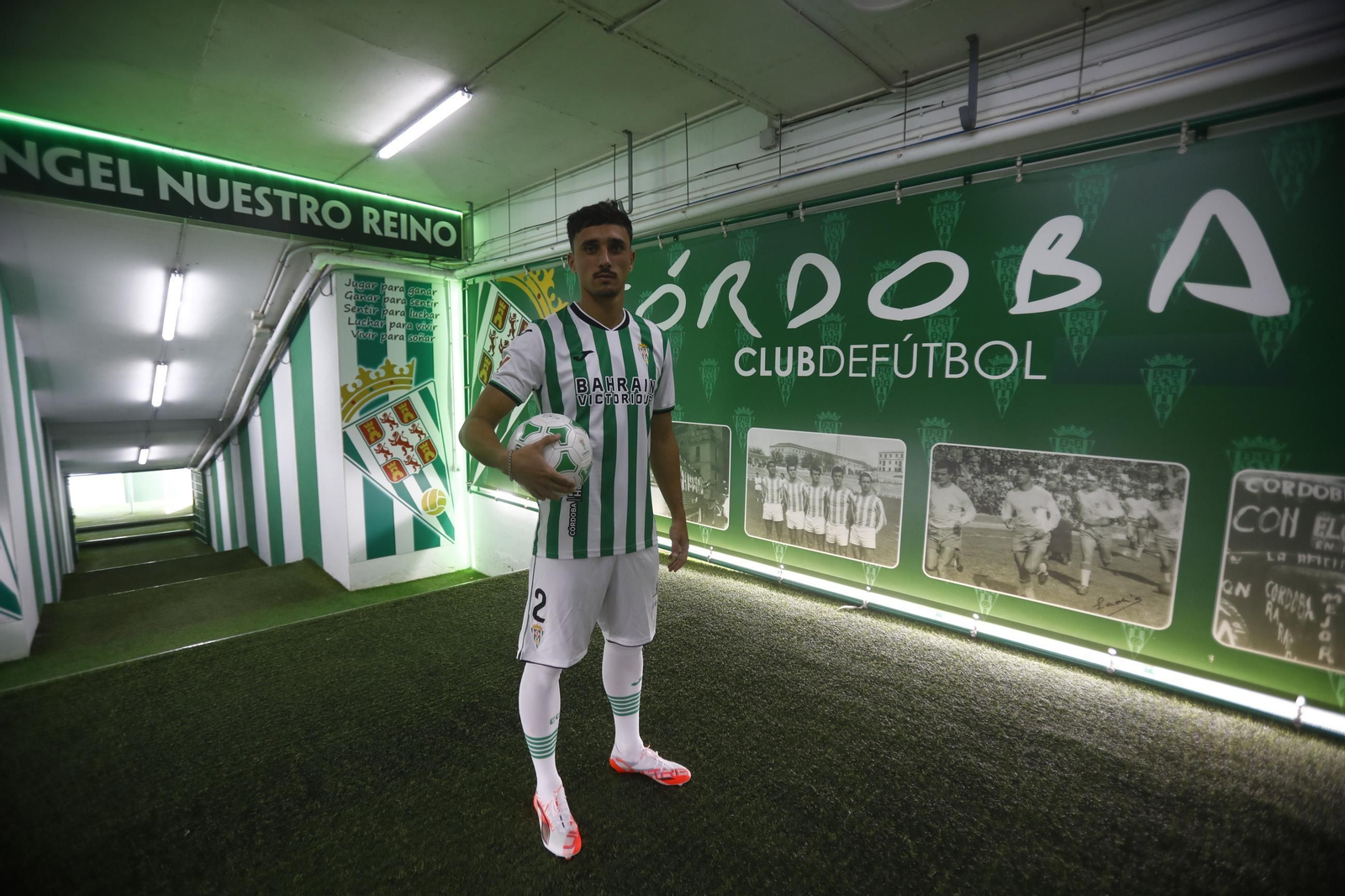 Las mejores fotos de la presentación de Ignasi Vilarrasa como nuevo jugador del Córdoba CF