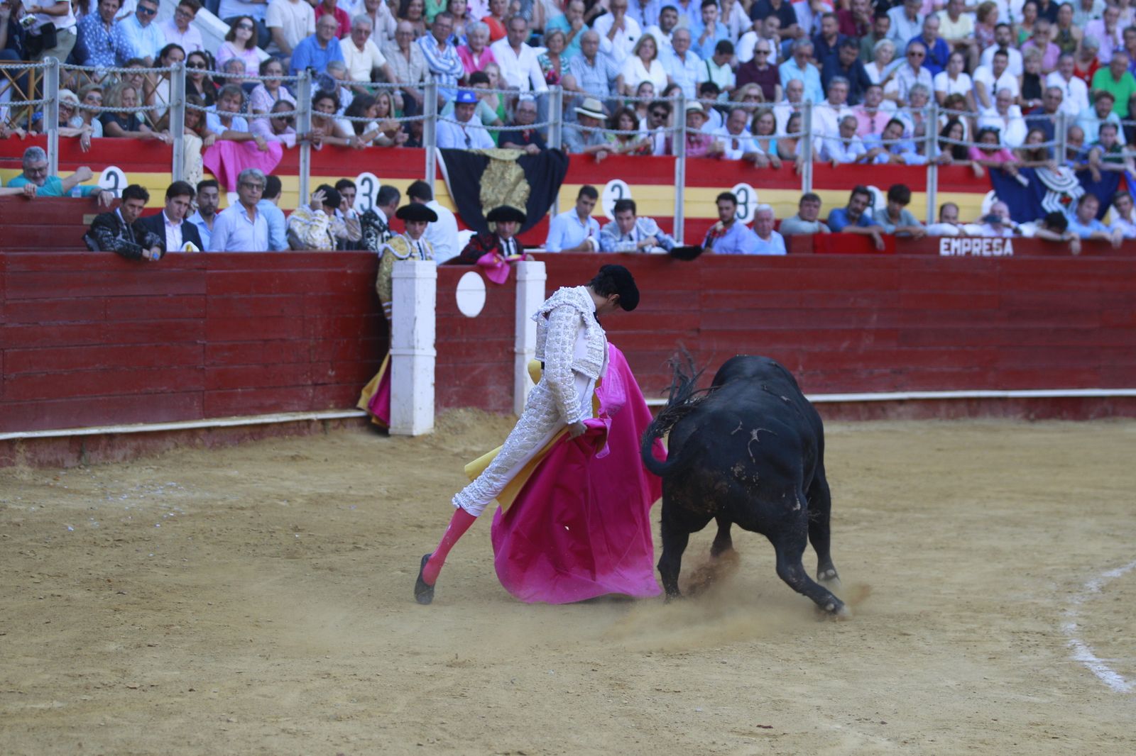 Imágenes del triunfo del torero almeriense Jorge Martínez el día de su alternativa