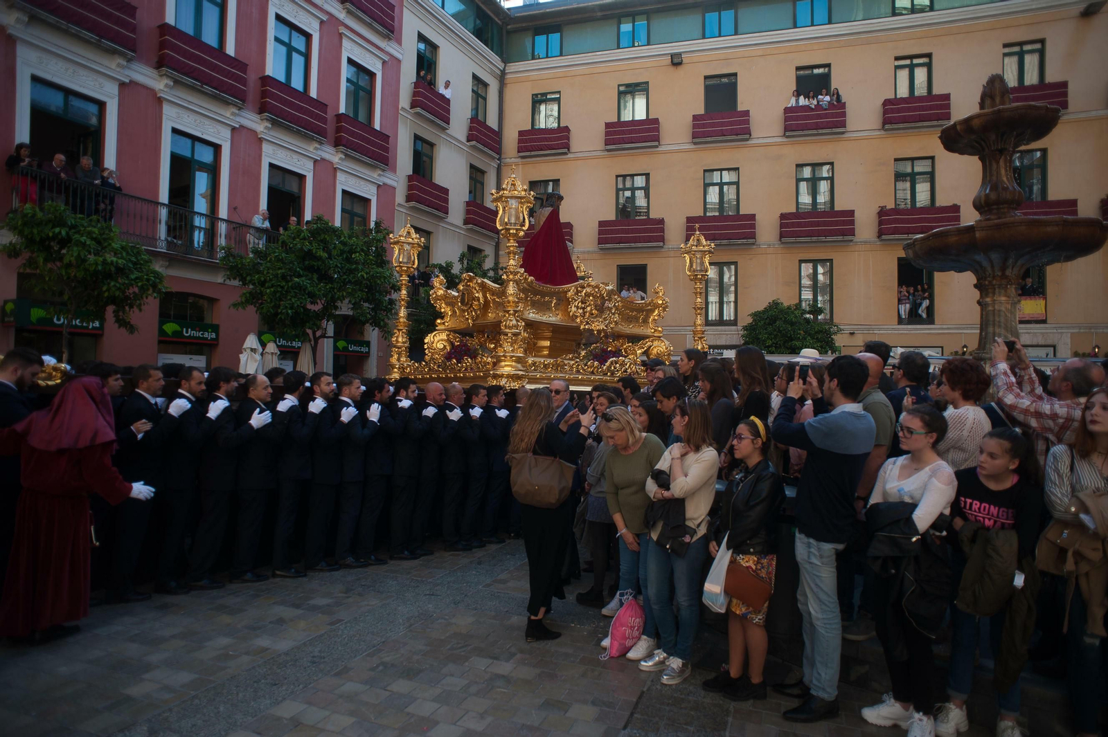 Las fotos de Estudiantes en el Lunes Santo en Málaga