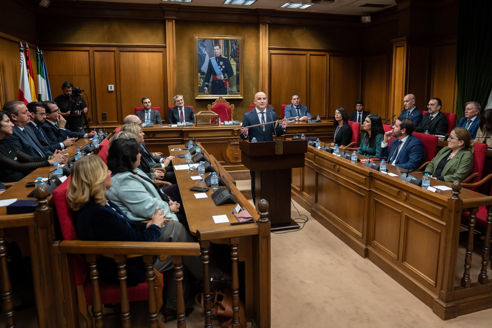 Así se ha vivido la investidura del nuevo presidente de la Diputación Provincial de Almería