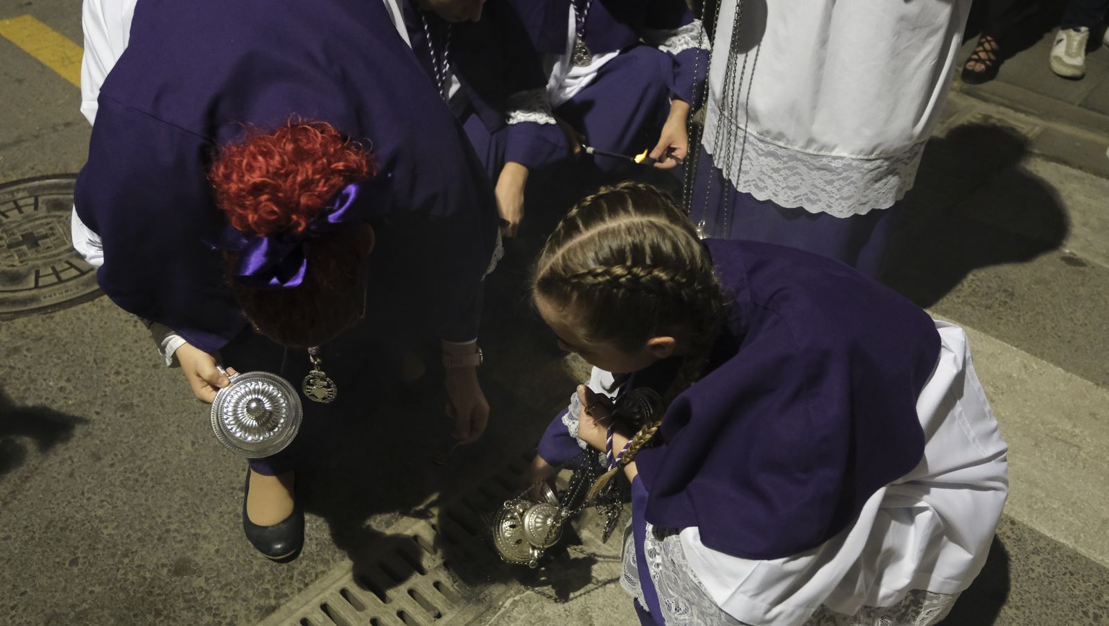 Imágenes de La Magna por las calles de Almería