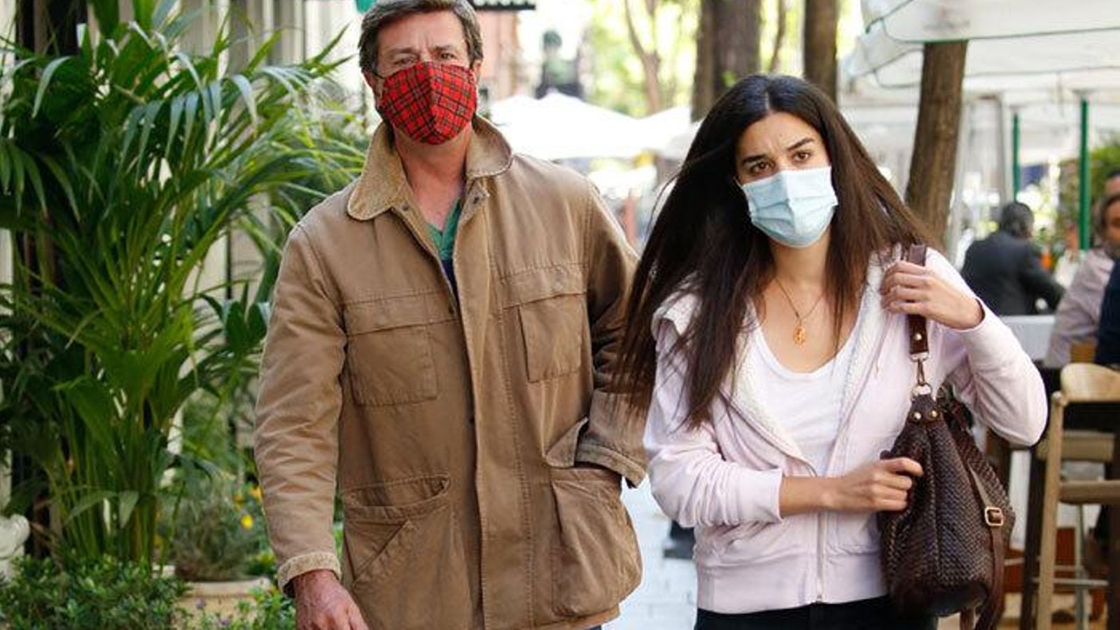 El hijo de la duquesa de Alba con su pareja, Bárbara Mirjan.