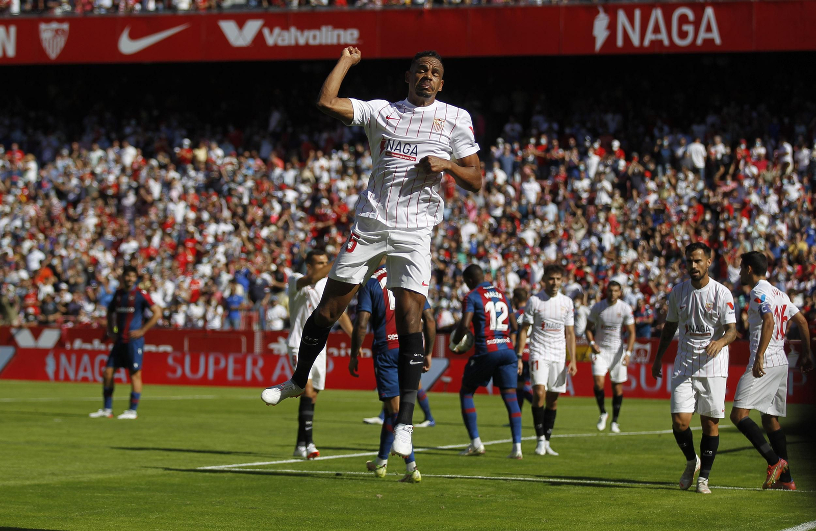 Las imágenes del Sevilla-Levante