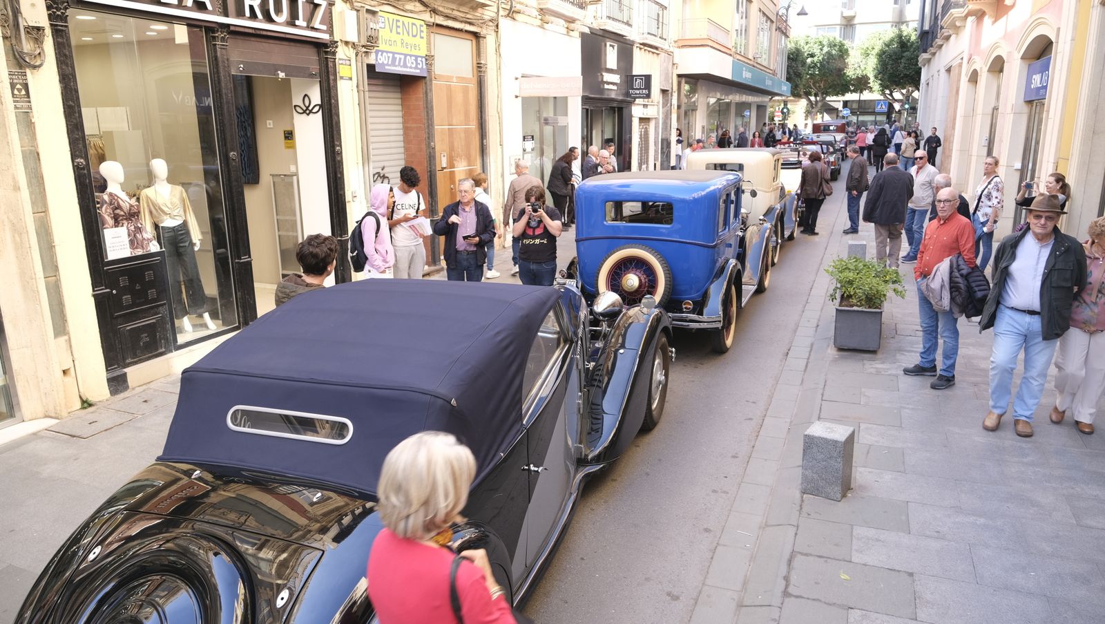 La 33 Ruta de Automóviles Antiguos toma las calles de Almería