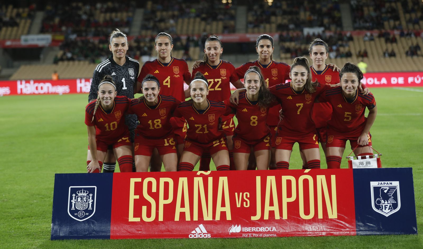 Las imágenes del España - Japón femenino en Sevilla