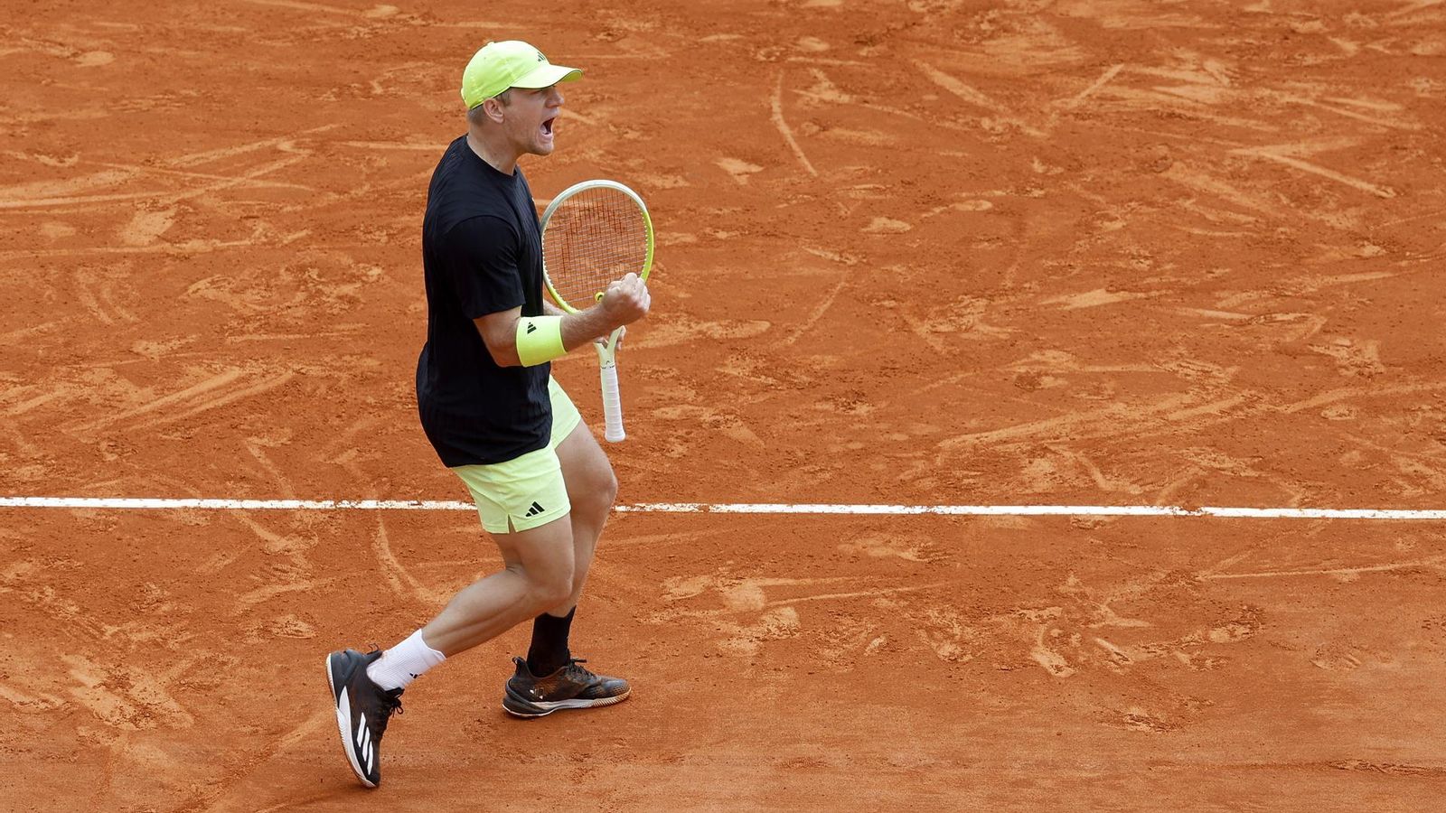 Davidovich celebra en Montecarlo.