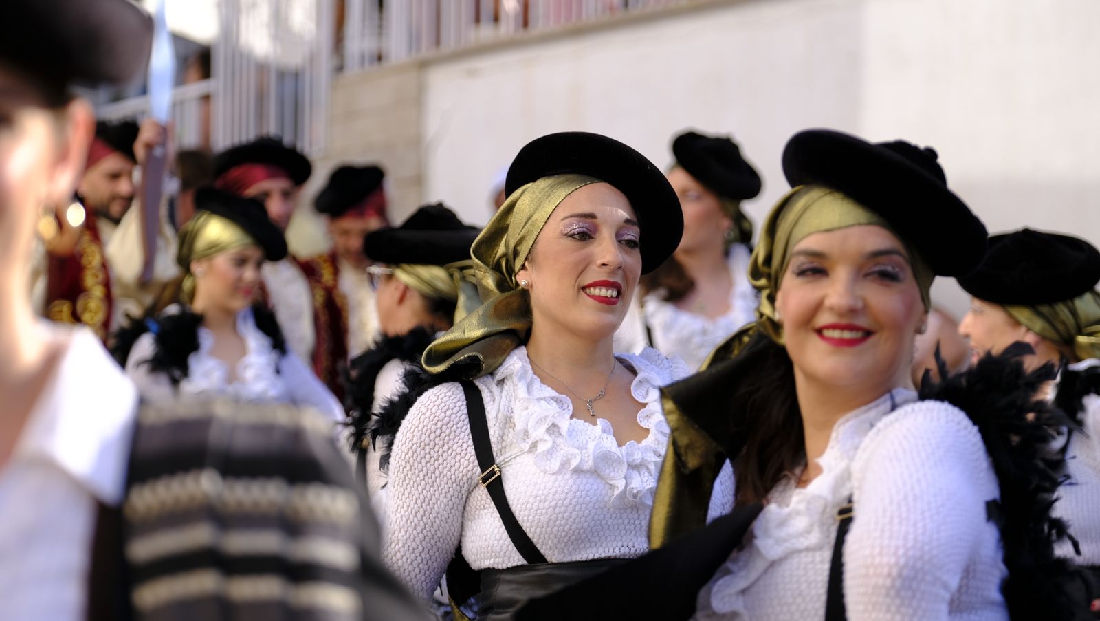 El espectacular desfile de Moros y Cristianos de Mojácar, en imágenes
