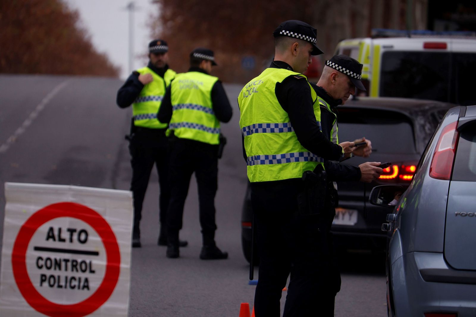 El Grupo Rayo de la Policía Local de Córdoba en acción por el Distrito Sur, en imágenes