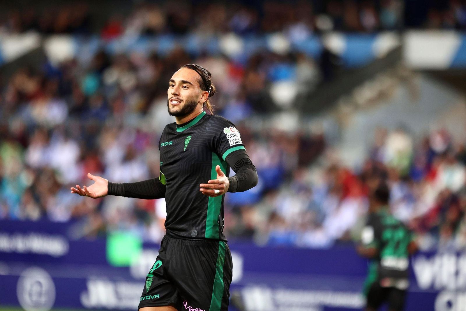 Dragi Gudelj frente al Málaga CF