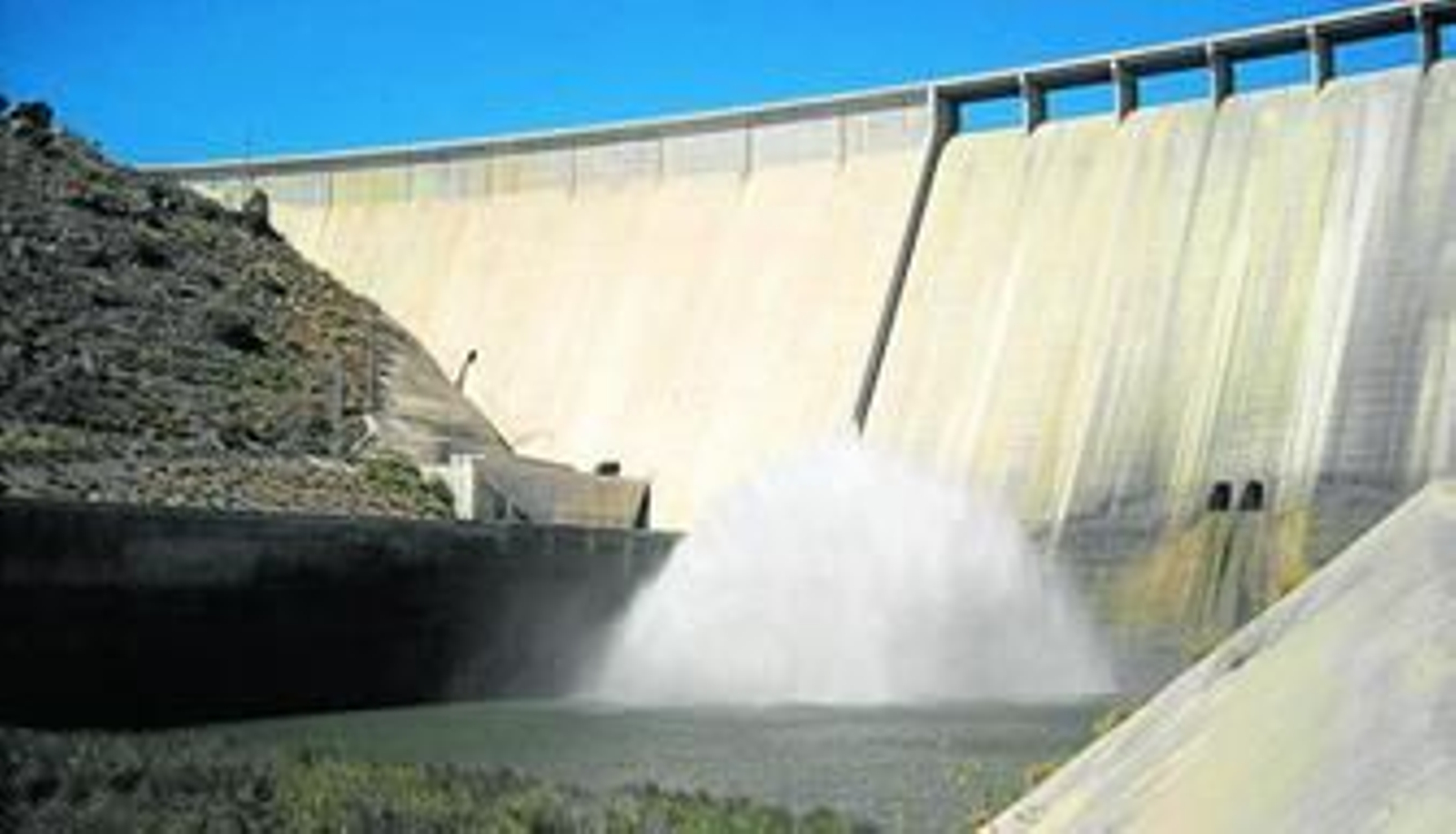 El presidente de la Administración autonómica traerá buenas noticias para el embalse.