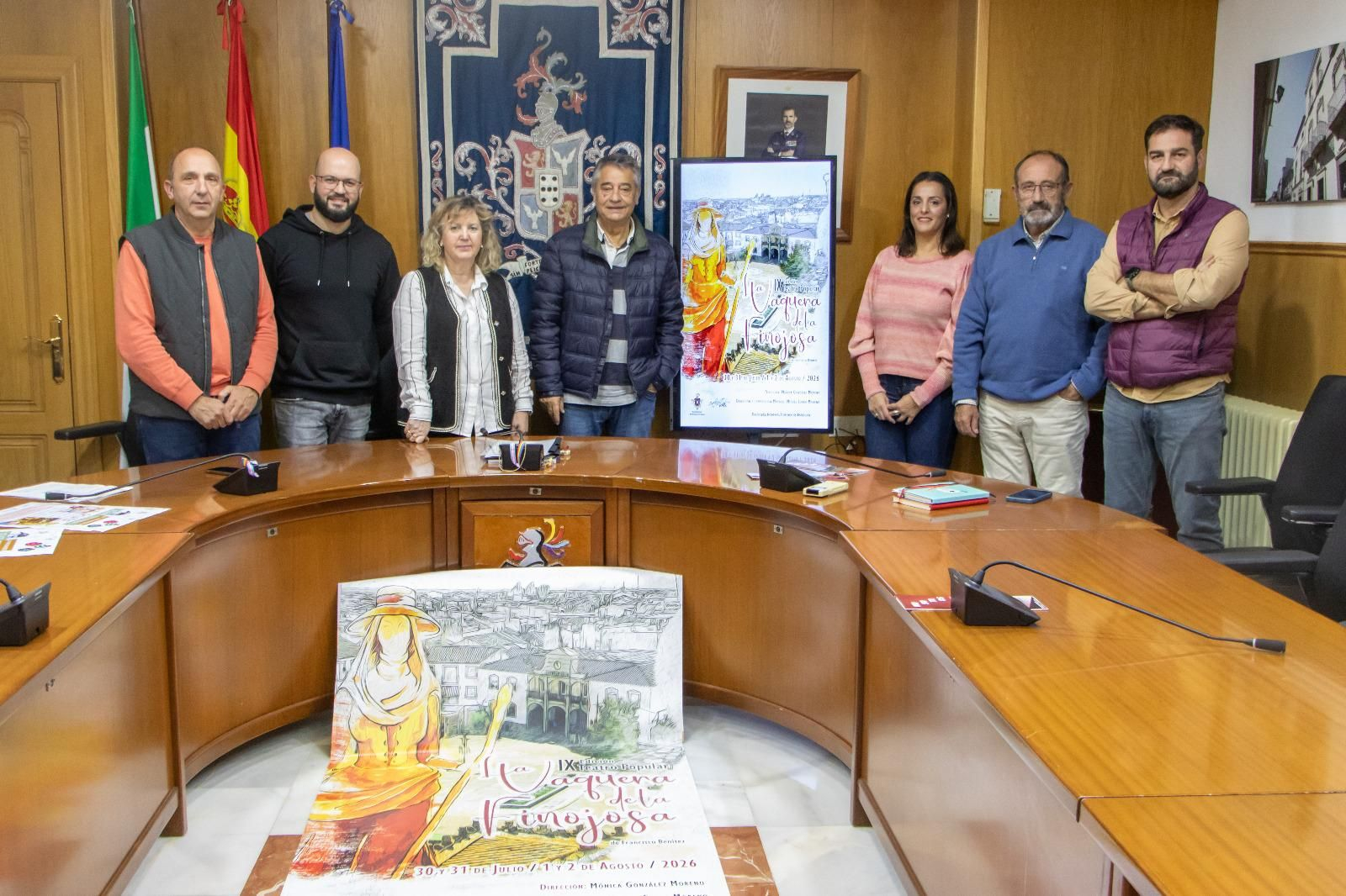Presentación de Mónica González (tercera por la derecha) como directora de 'La Vaquera' 2026