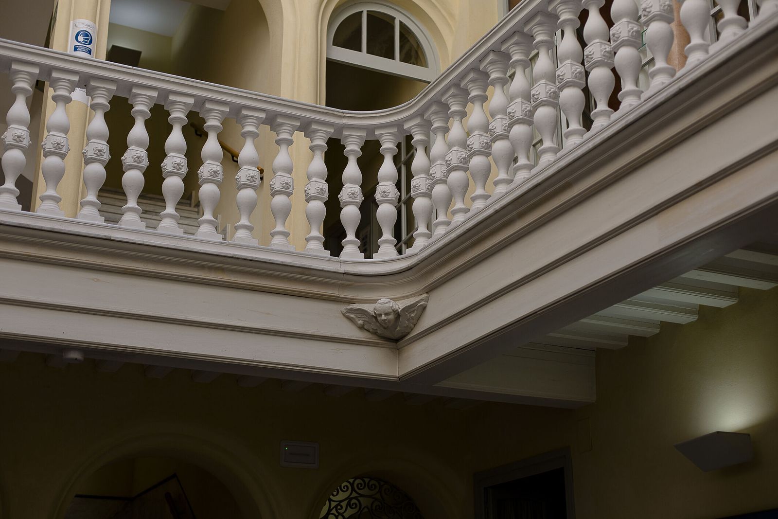 El distinguido edificio de la Delegación de Cultura en Cánovas del Castillo