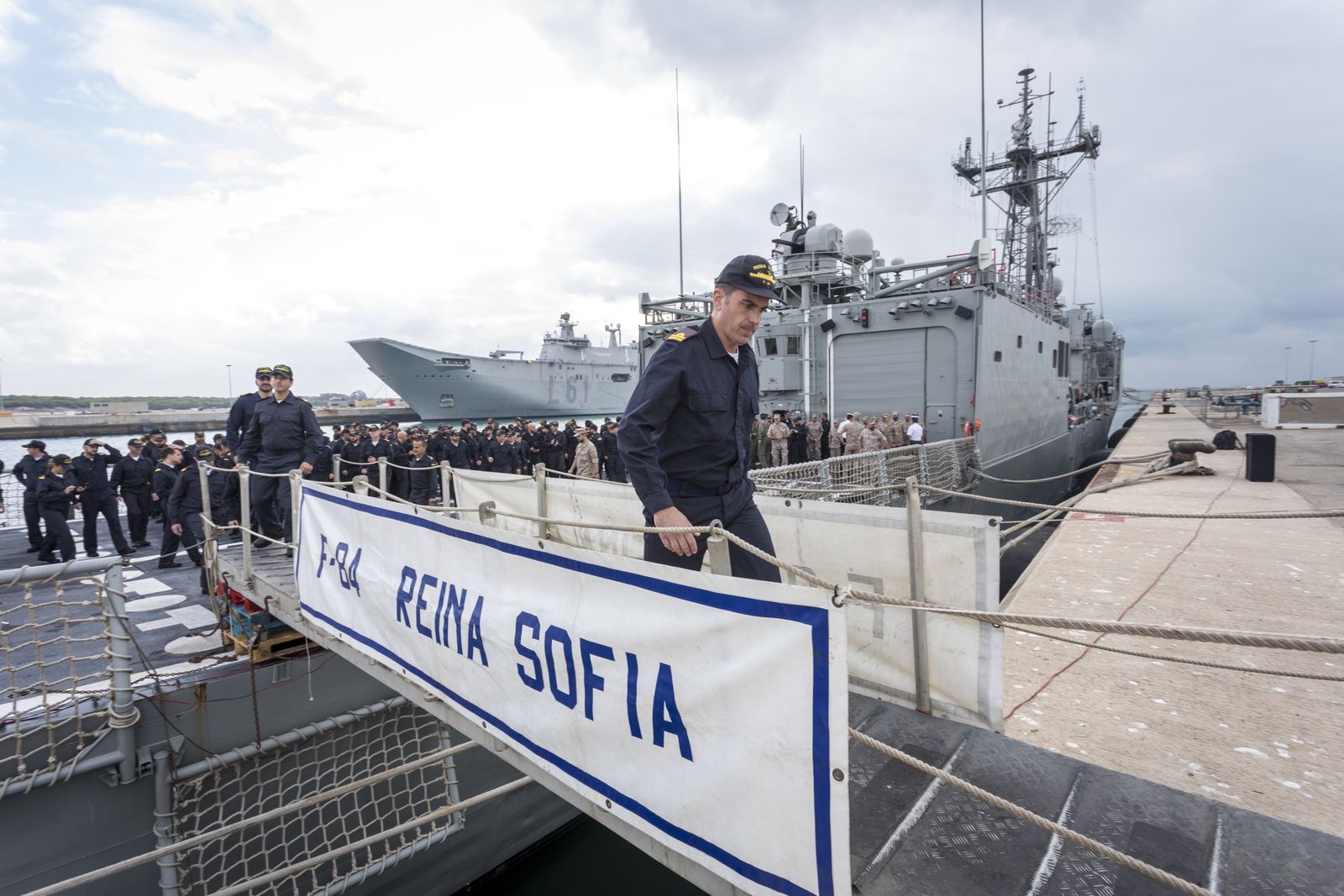 Salida de la fragata 'Reina Sofía'