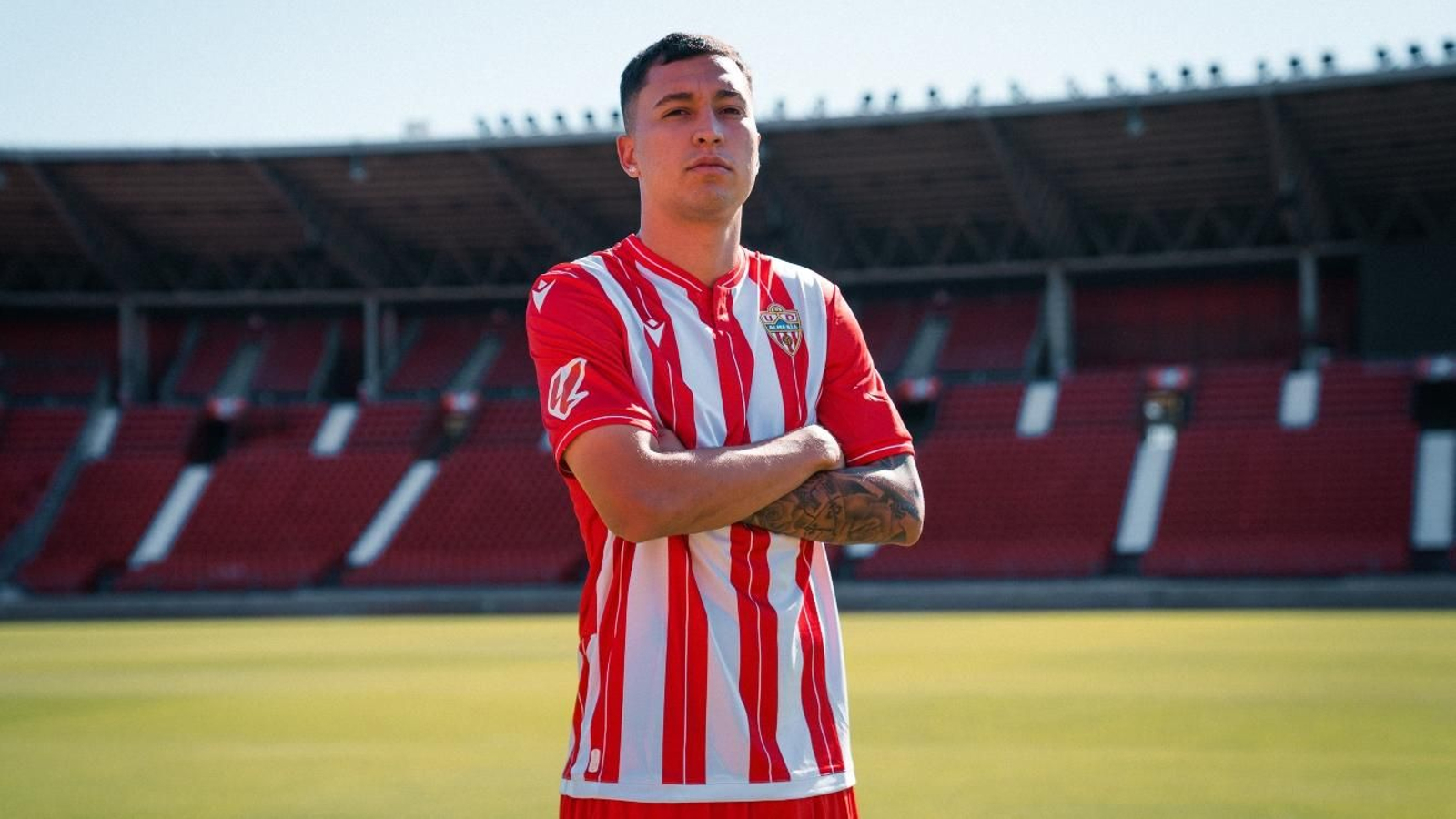 Thalys, con la casaca rojiblanca del equipo unionista.