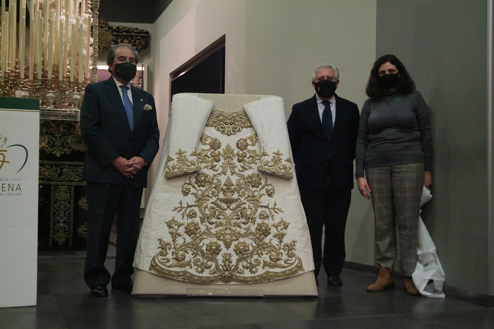 La saya de las Martín Cruz para la coronación de la Macarena recupera todo su esplendor.