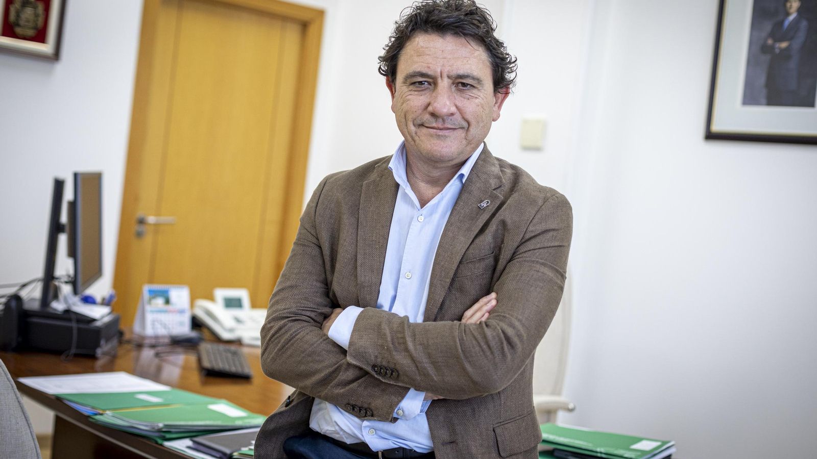 Daniel Sánchez Román en su despacho.